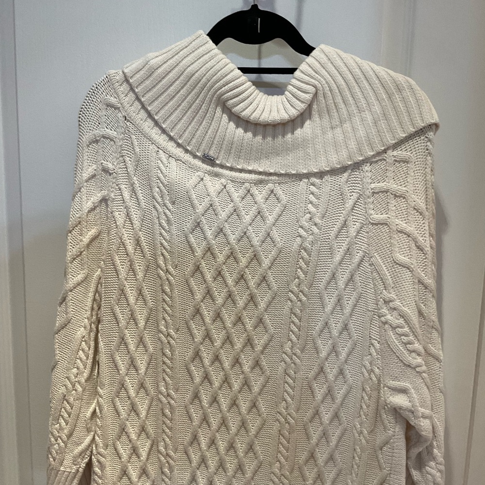 NEW St John Sweater